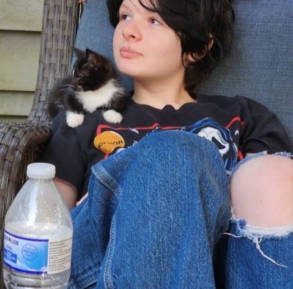 Meet your Posher, Allison - Picture 1 of 1